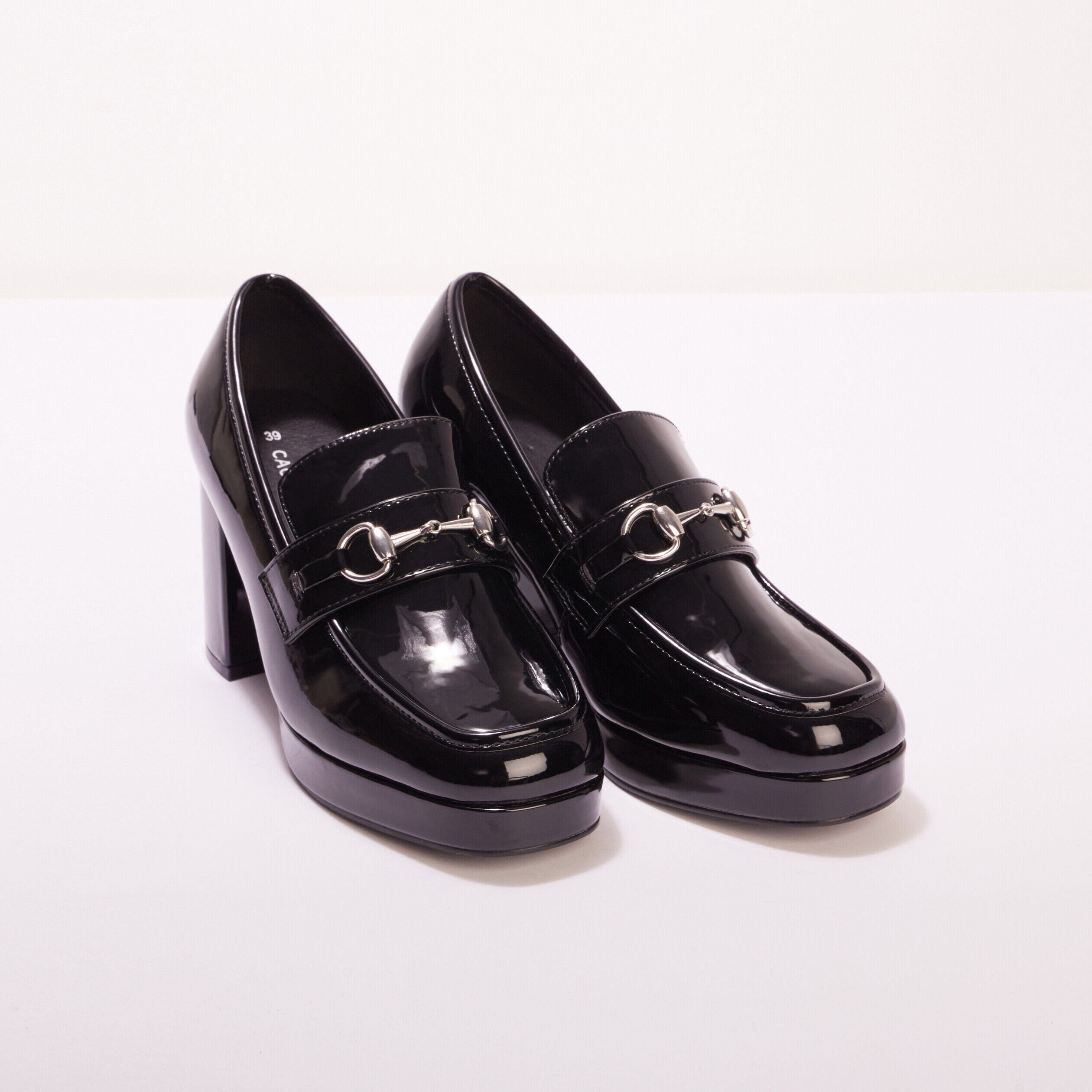 Mocassins vernis à talons noir femme | Cache Cache