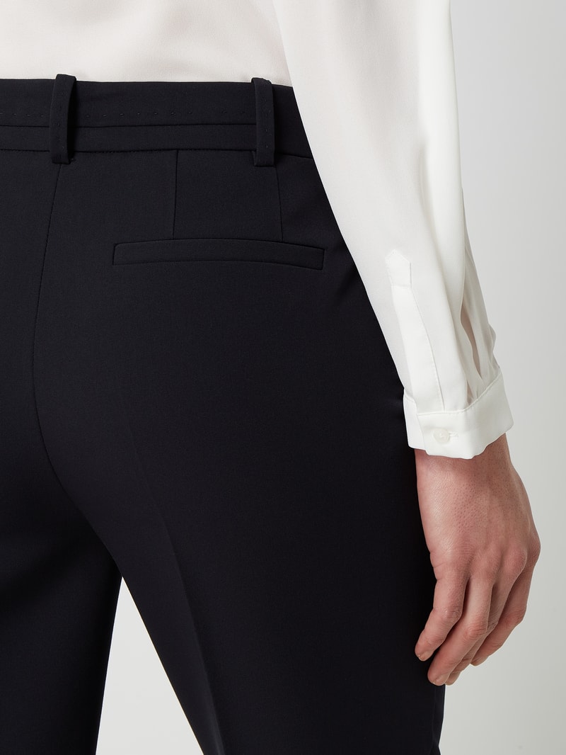 Slim Fit Stoffhose mit Stretch-Anteil in marineblau