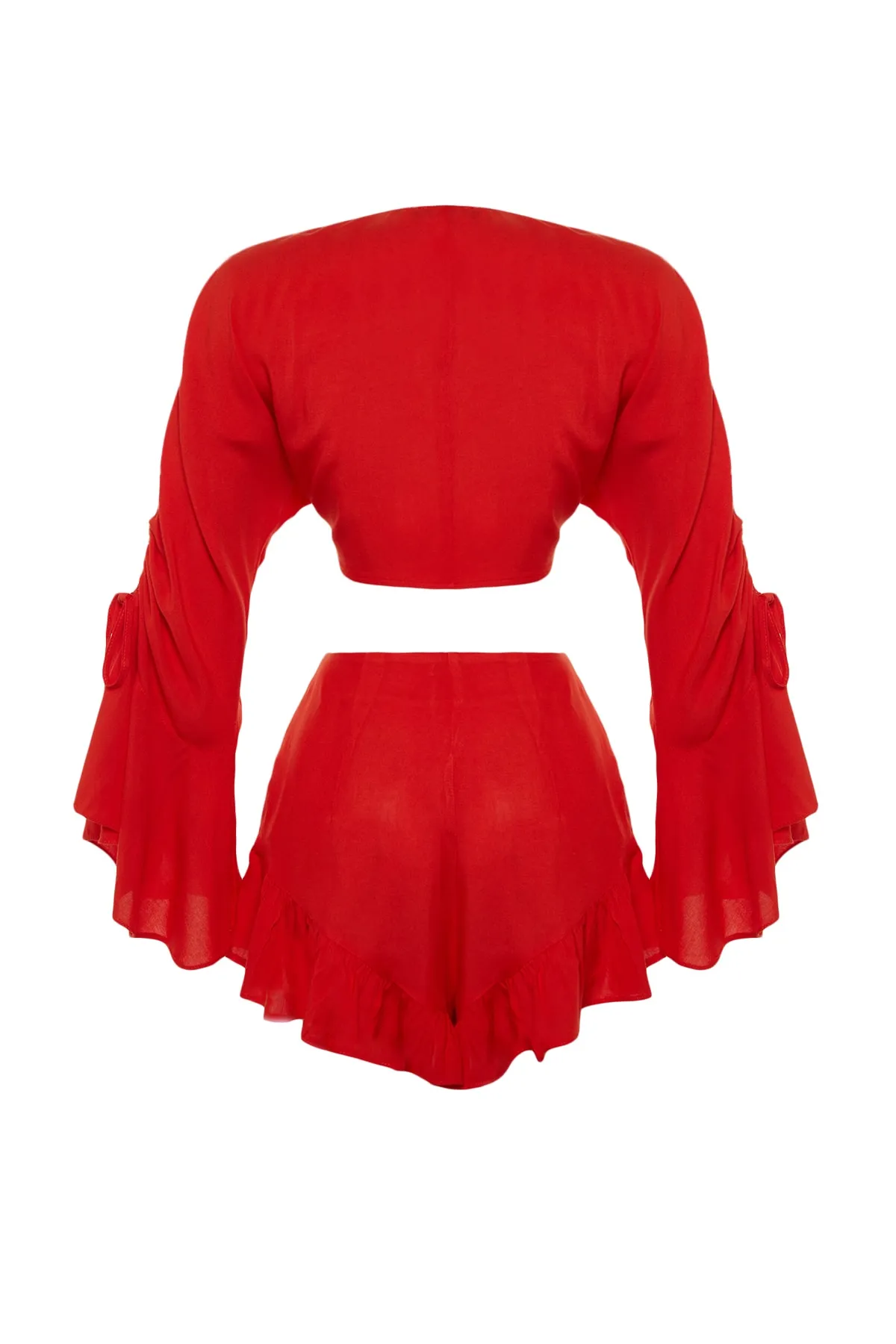Trendyol Collection  Rotes Set aus gewebter Rüschenbluse und Shorts TBESS23AU00128