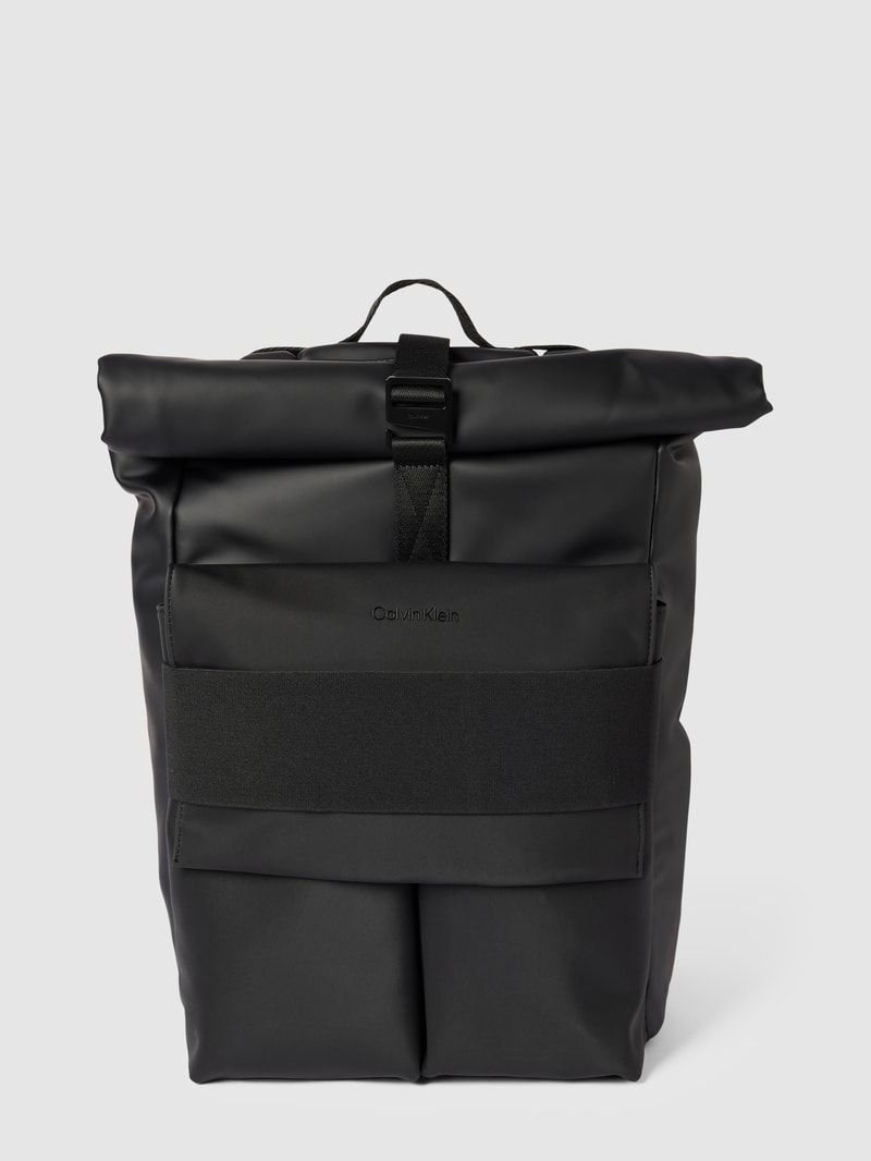 Rucksack mit Label-Detail Modell 'ROLLTOP' in schwarz