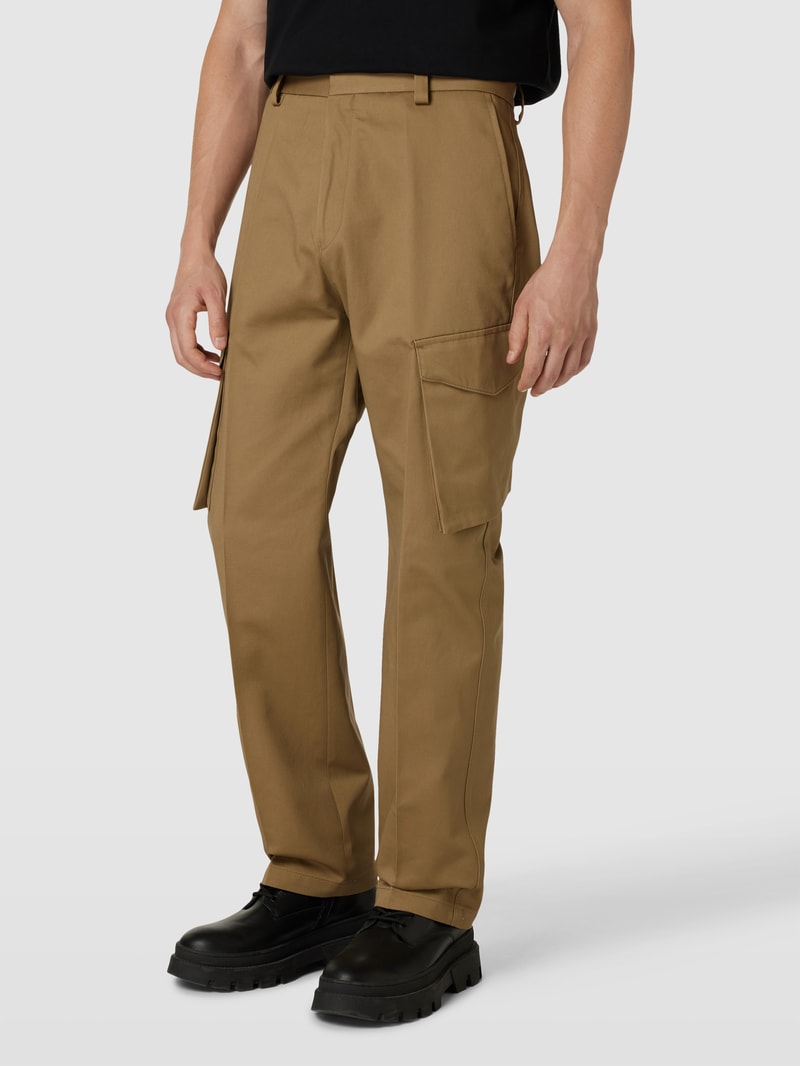 Stoffhose mit aufgesetzten Taschen Modell 'Falko' in camel
