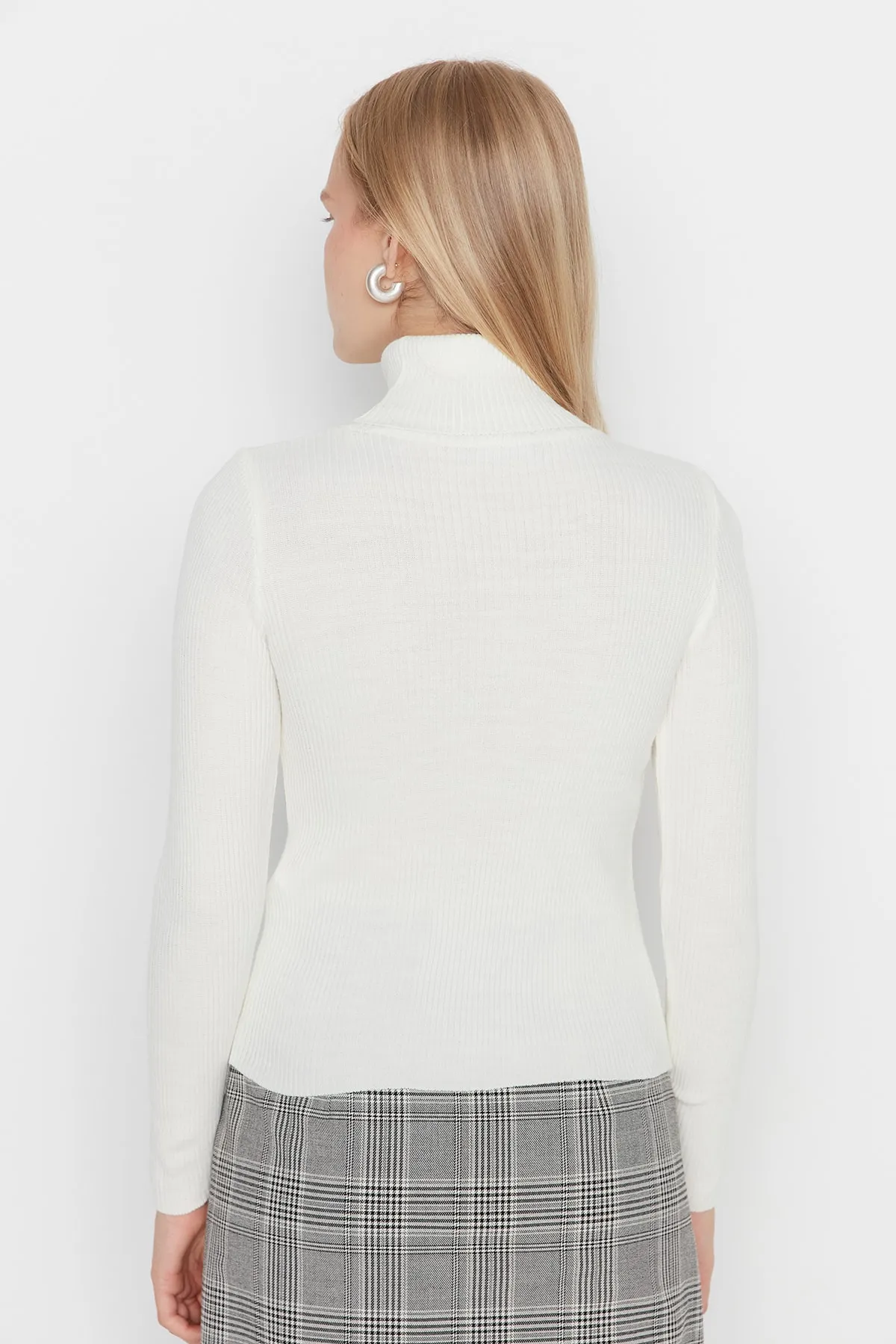 Trendyol Collection  Schwarz-weißer Strickpullover im Doppelpack TWOAW22KZ1767