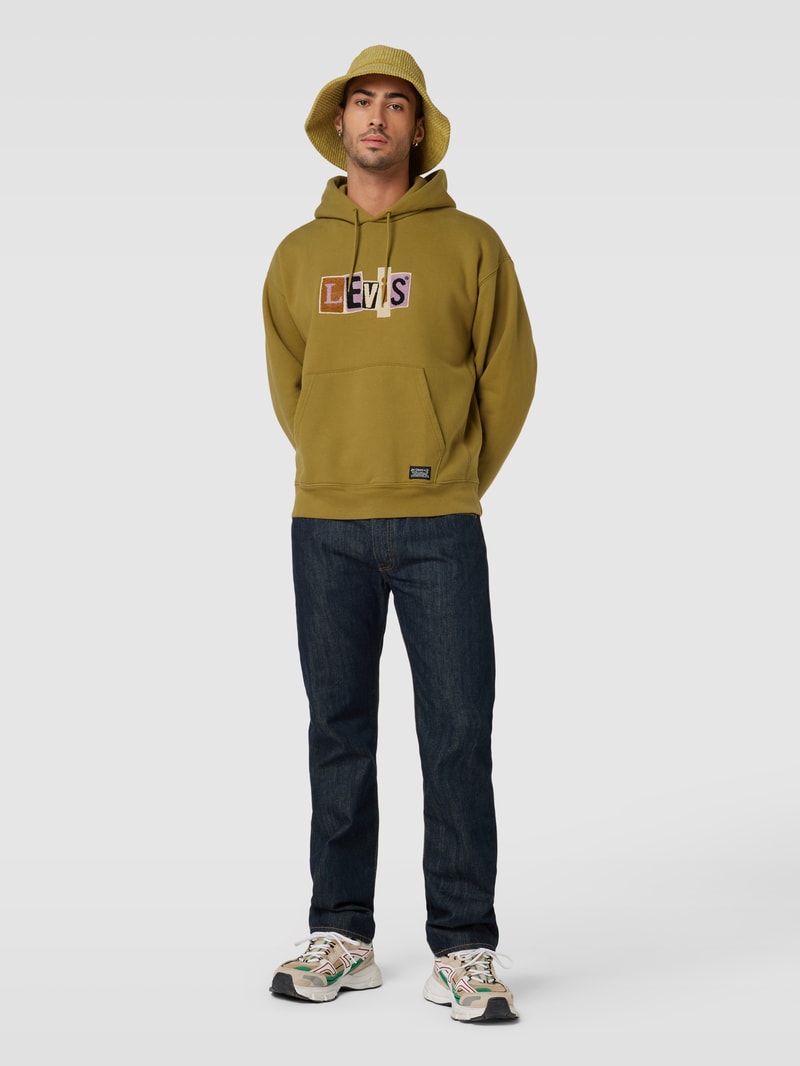 Hoodie mit Label-Patches Modell 'SKATE' in grasgrün