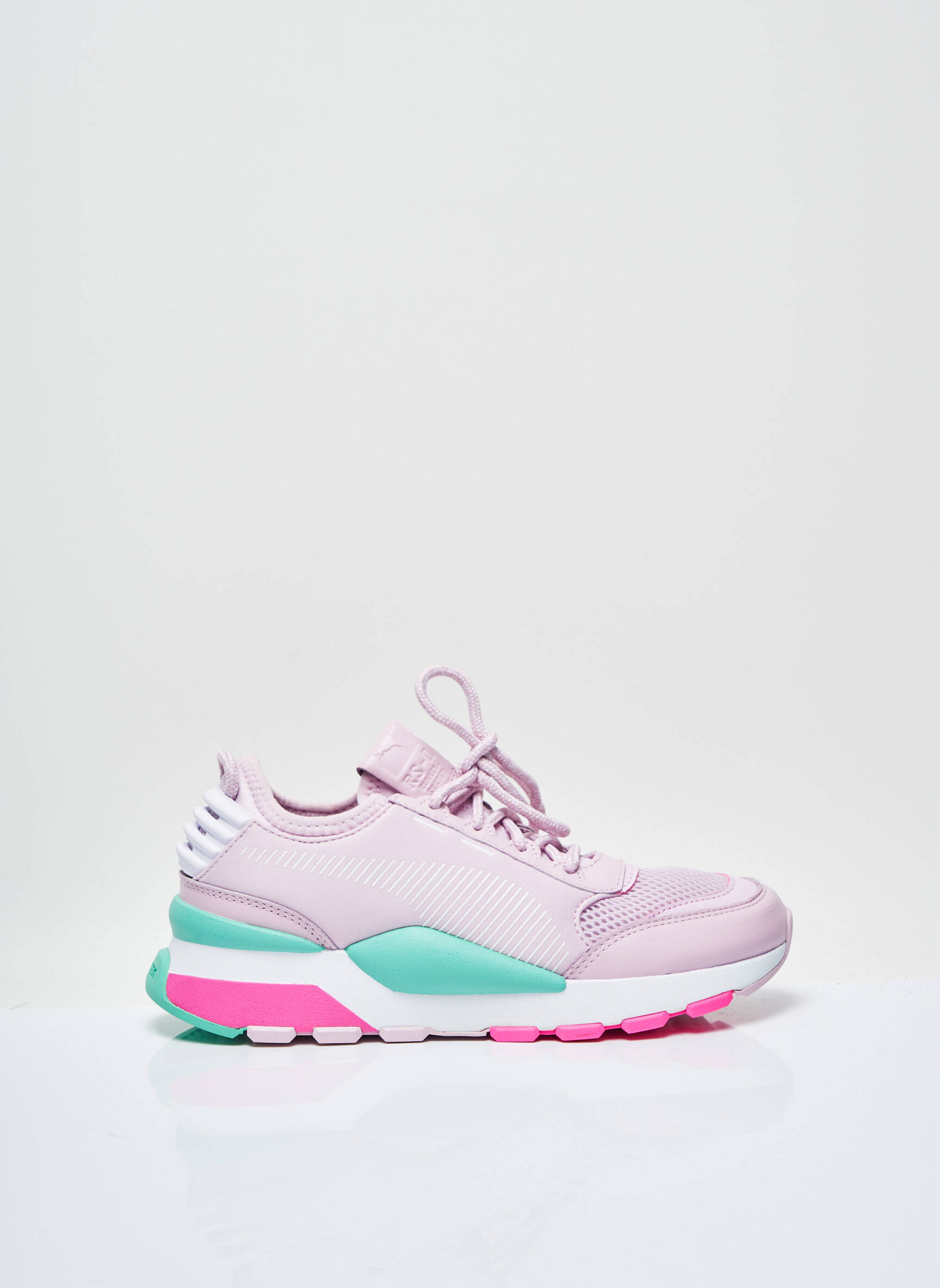 Puma Baskets Femme couleur violet
