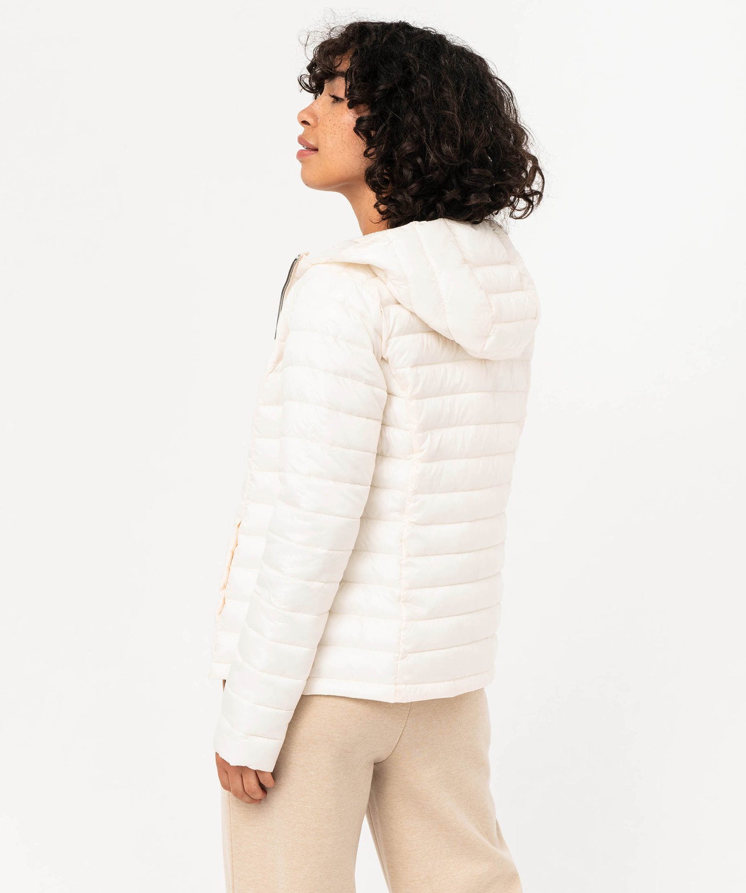 Doudoune à capuche rembourrage fin femme avec pochette ecru | GEMO
