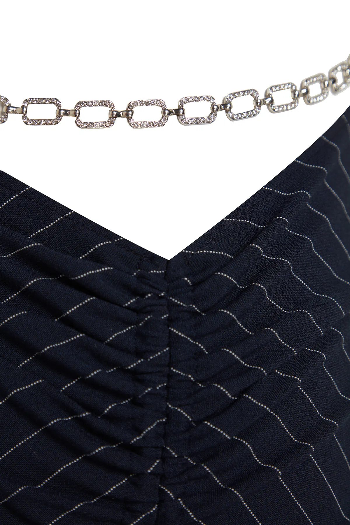 Trendyol Collection  X SAGAZA Studio Marineblaues Polyvicone-Kleid mit Fenster/Ausschnitt und detailliertem Accessoire TCLAW24EL00002