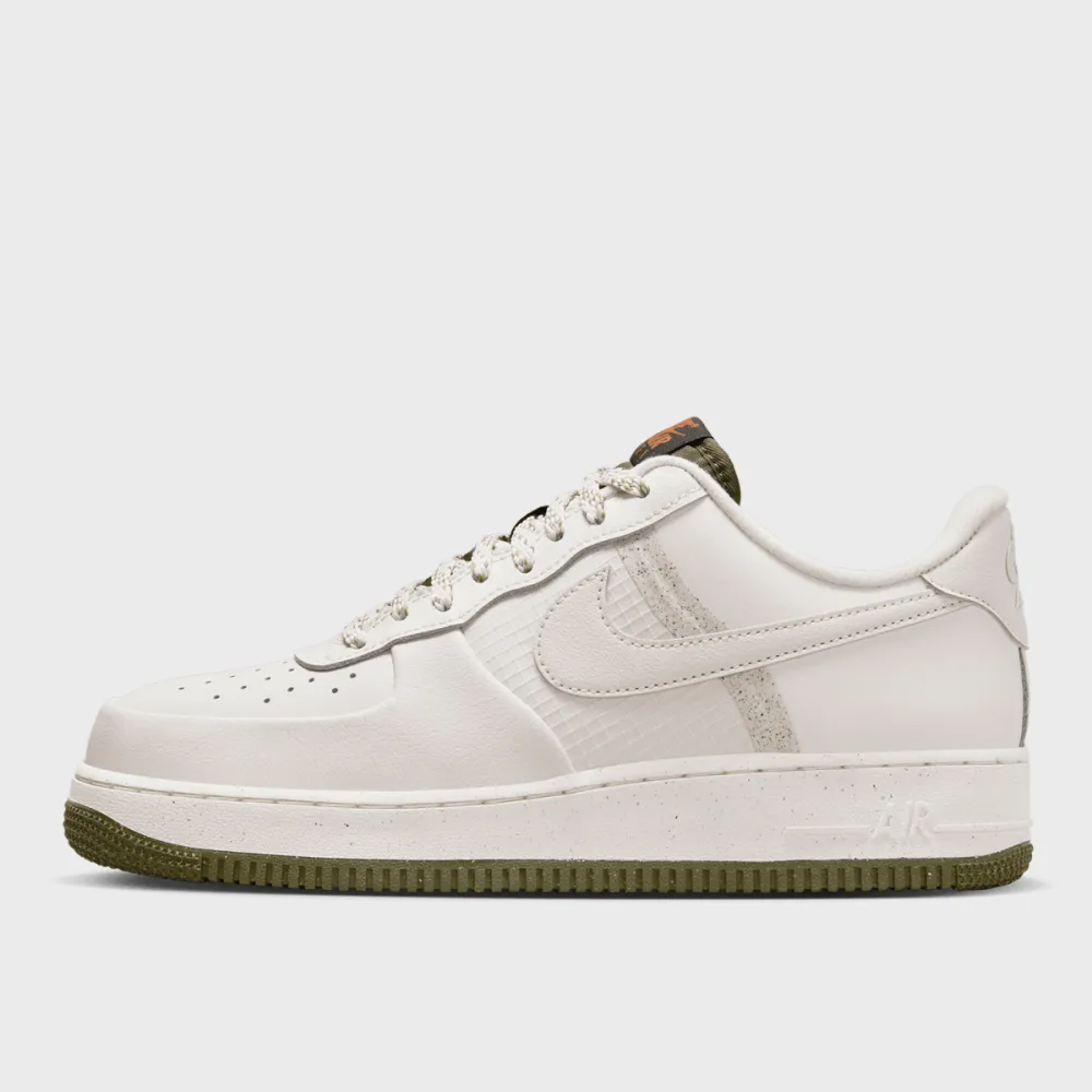 Nike Air Force LV8 1 07 FB8877-001 / schwarz