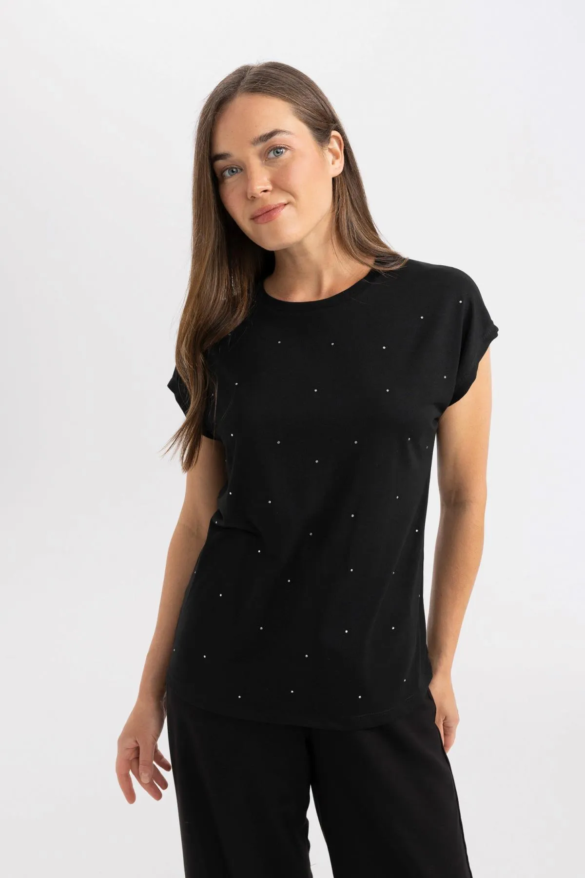 DeFacto  Kurzarm-T-Shirt mit Rundhalsausschnitt und Stickerei C1877AX24SP