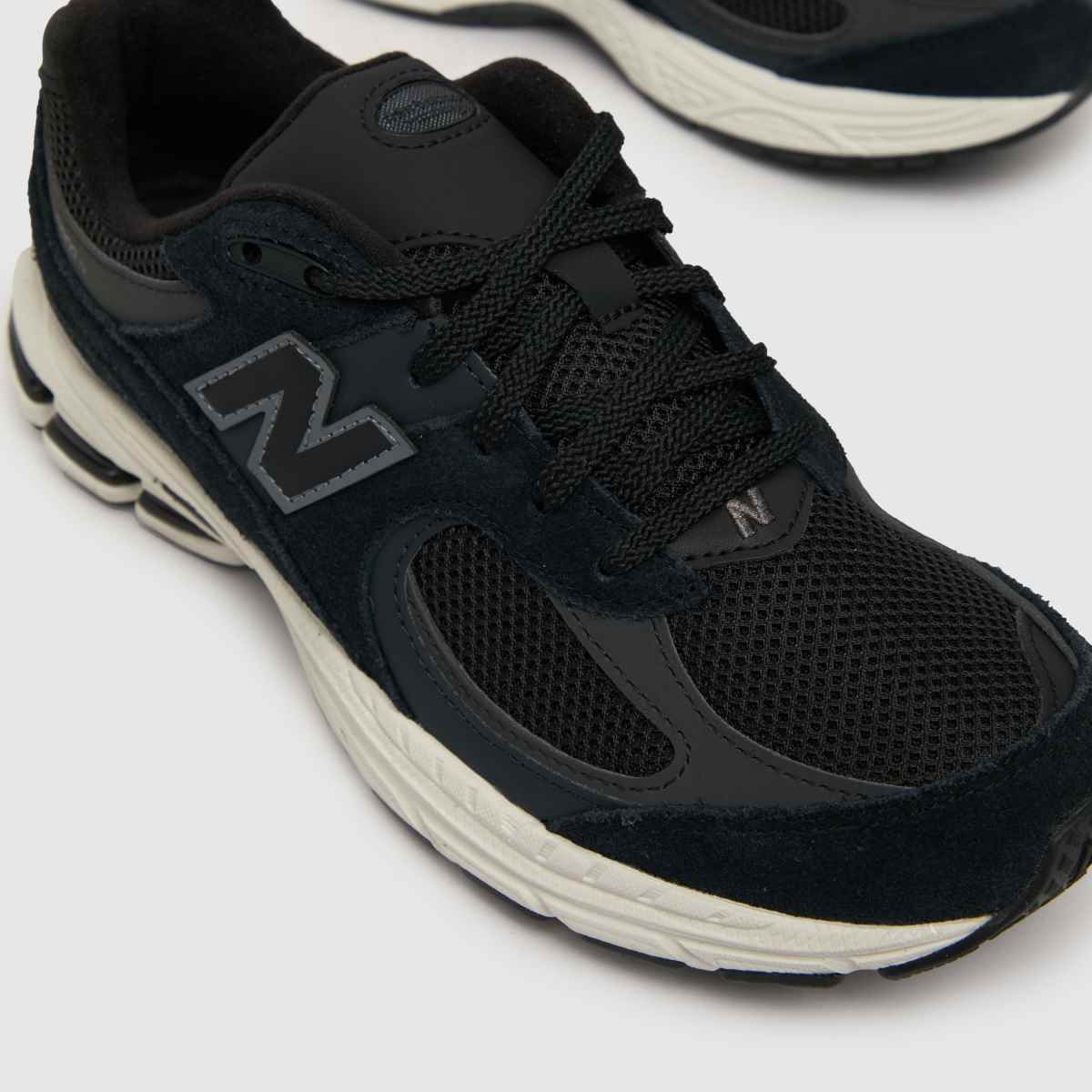 New Balance svarta 2002 ungdomsskor