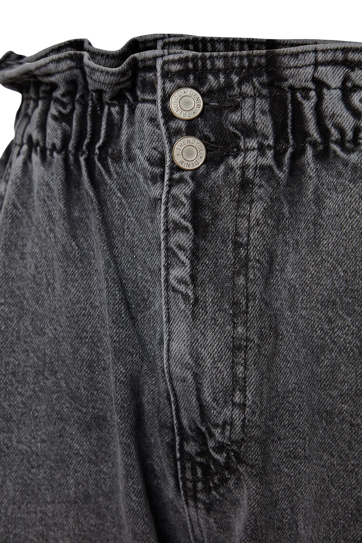 Trendyol Curve  Graue Mom-Jeans mit hoher Taille und elastischem Bund TBBAW23JE00002