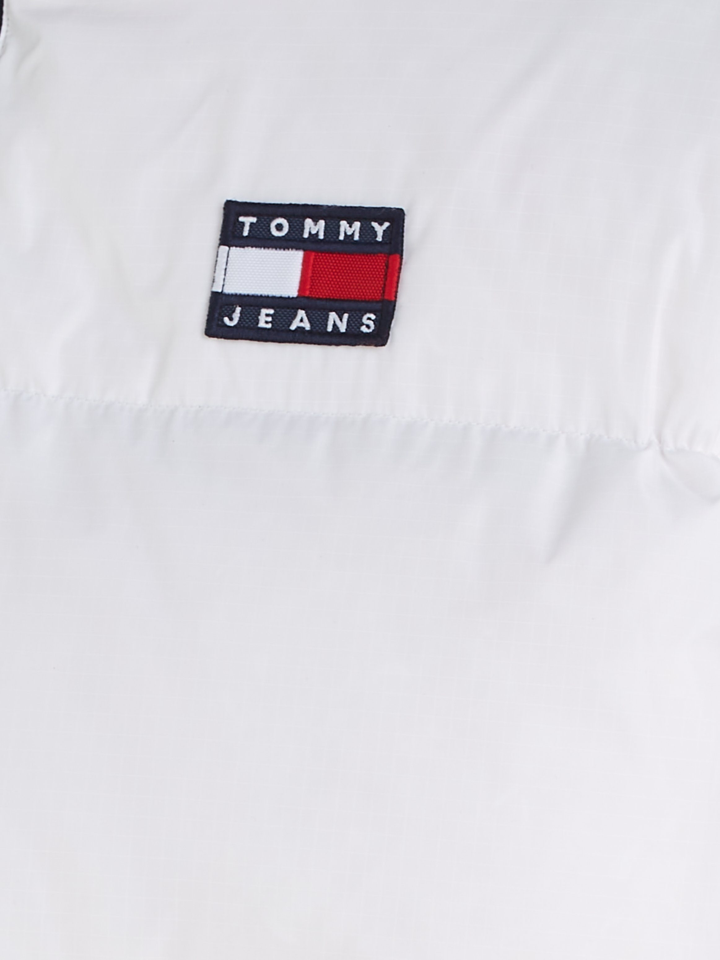 Tommy Jeans Steppjacke TJM ALASKA PUFFER mit Markenlabel