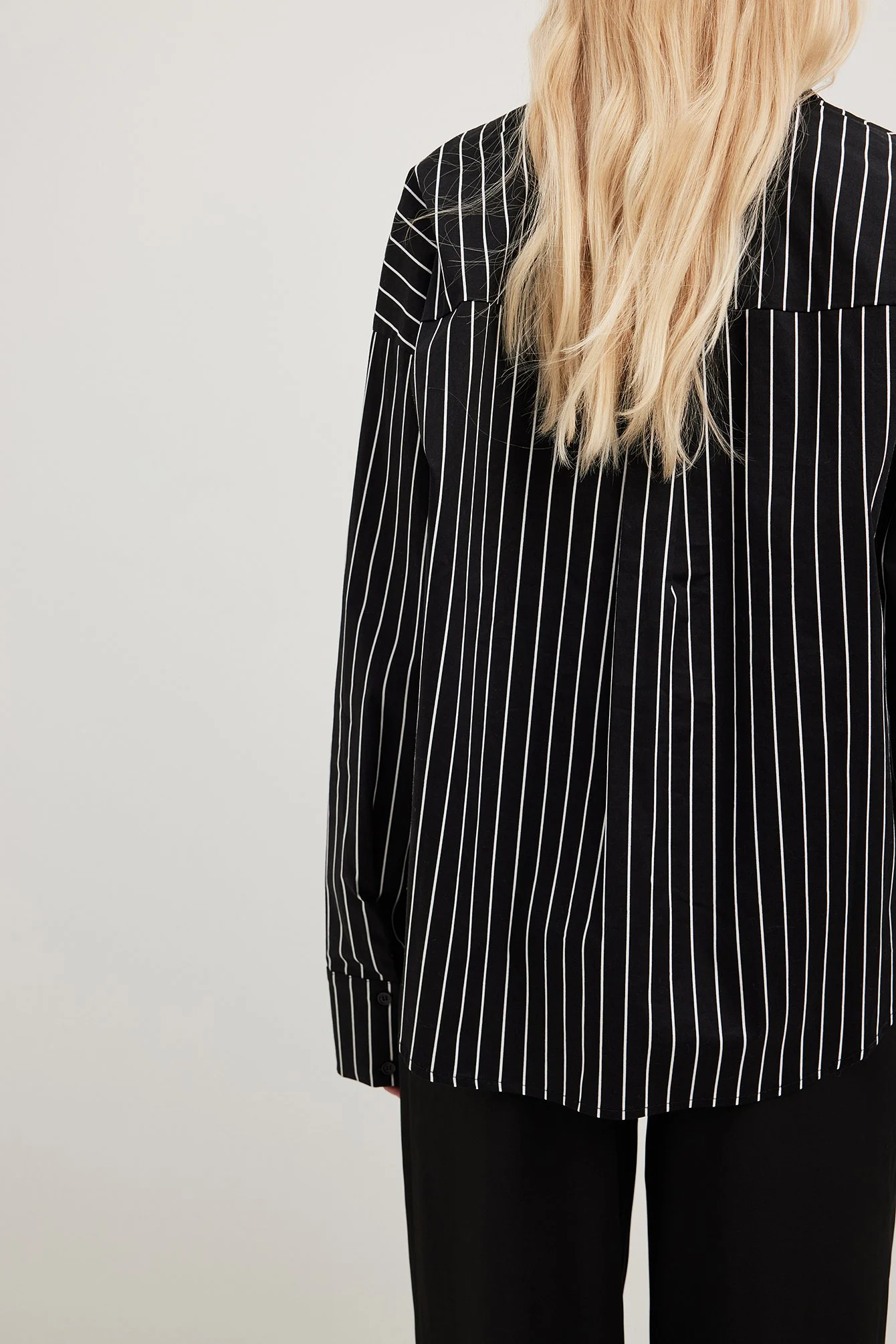 Gestreiftes Oversize-Baumwollhemd