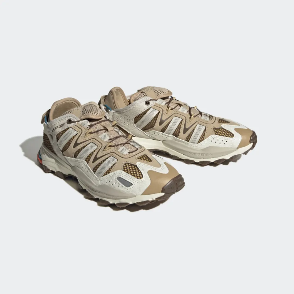 adidas Hyperturf HQ9943 / braun