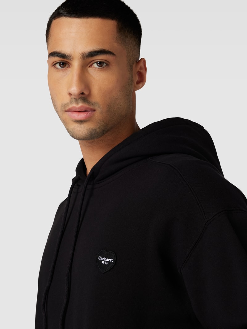 Hoodie mit Patch Modell 'HEART PATCH' in schwarz