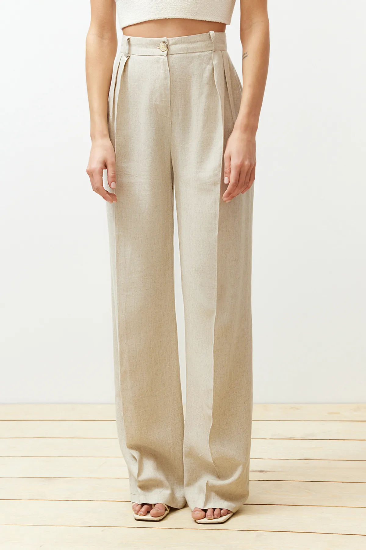 Trendyol Collection  Beige gerippte Hose mit weitem Bein/Weites Bein aus Baumwollleinengewebe TWOSS24PL00062