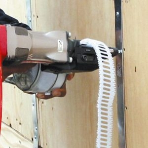 Max THN92065 High Pressure Coil Nailer HN65J voor ankernagels - 23 Bar / 40-65 mm