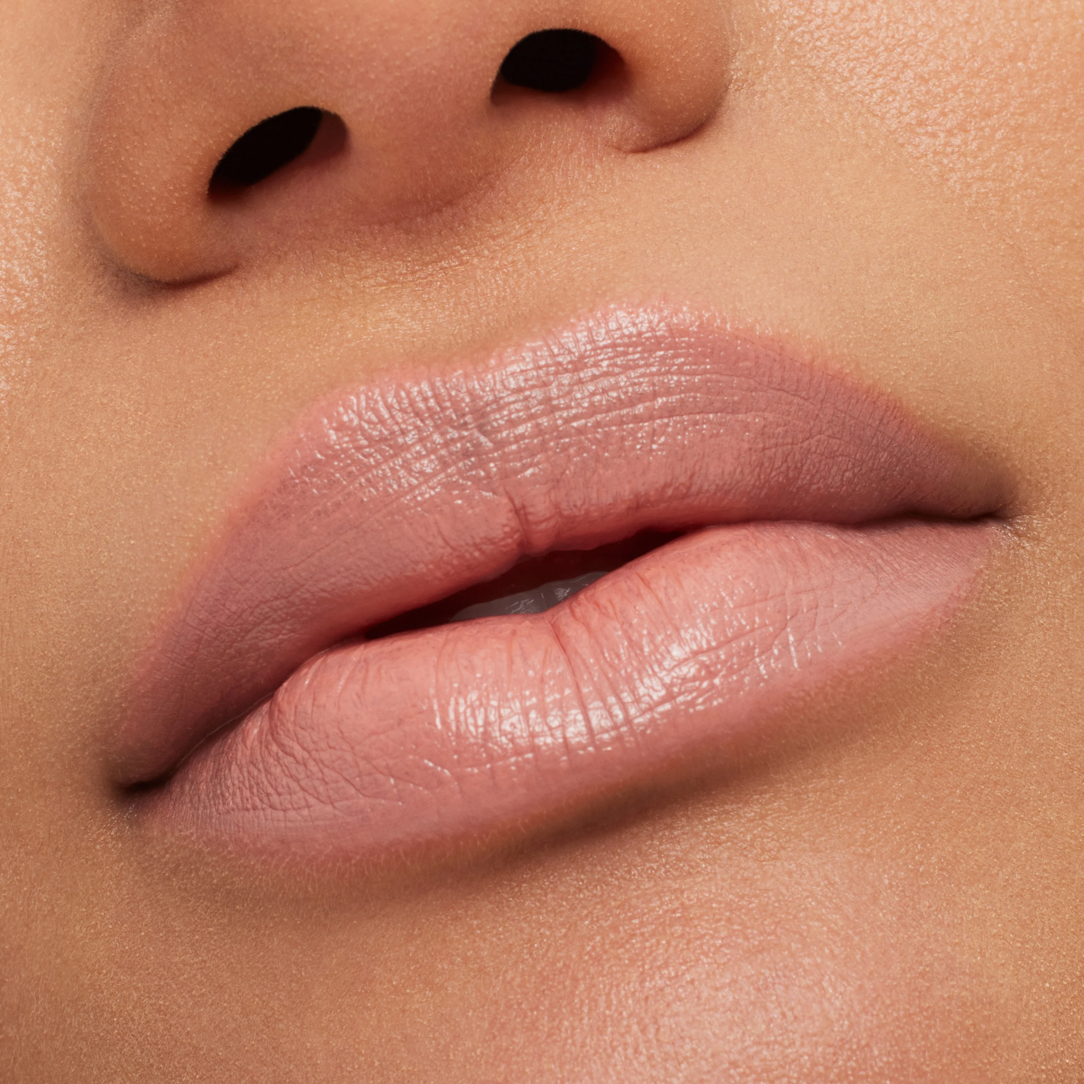 „Rossetti M·A·CXIMAL SLEEK SATIN“ LŪPŲ DAŽAI – „Rossetto“