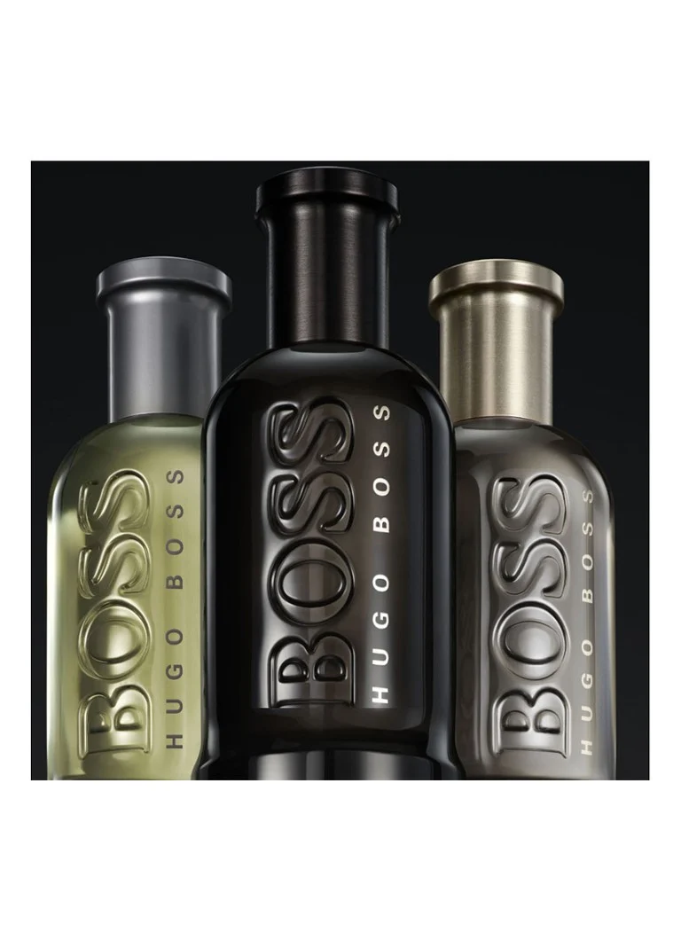Parfum HUGO BOSS într-o sticlă