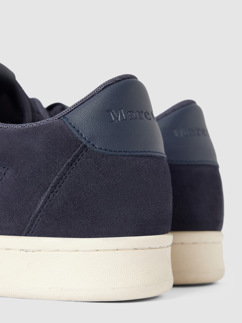 Sneaker mit Schnürverschluss in marineblau