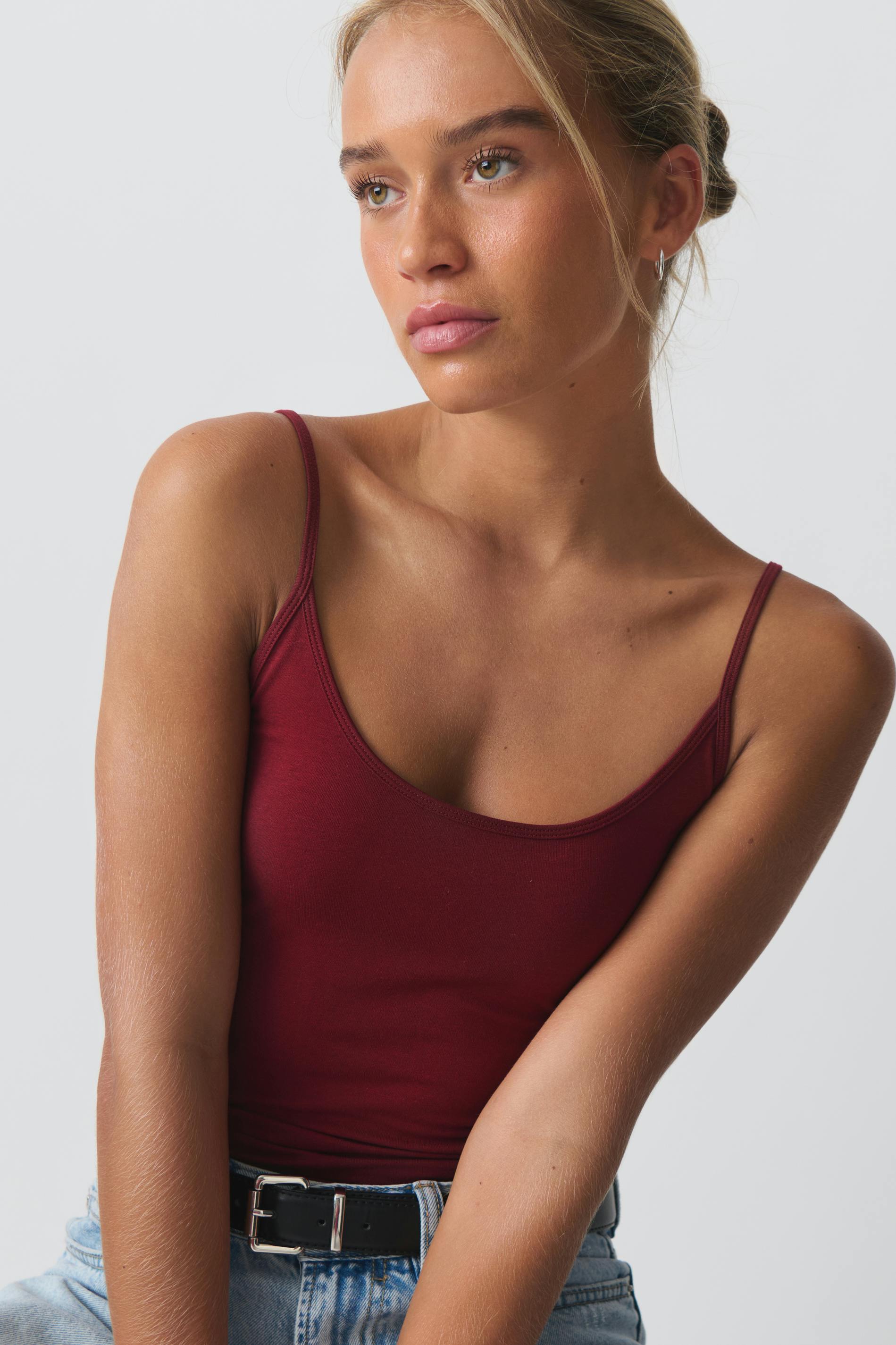 Basic strap singlet