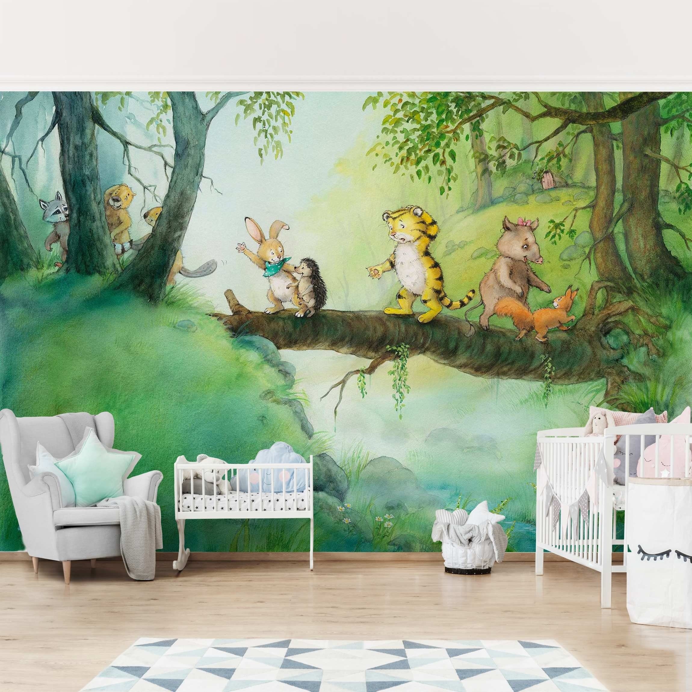 Bilderdepot24 Kindertapete Kinderzimmer Kleiner Tiger Baumbrücke Kinder Wanddeko Wald Tiere, Glatt, Matt, (Inklusive Gratis-Kleister oder selbstklebend), Mädchenzimmer Jungenzimmer Babyzimmer Bildtapete Fototapete Wandtapete