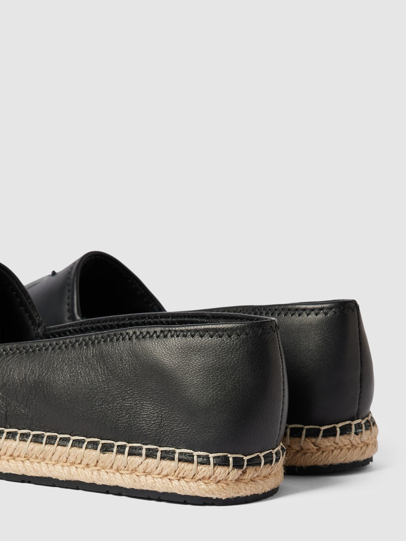 Espadrilles mit Label-Applikation in schwarz