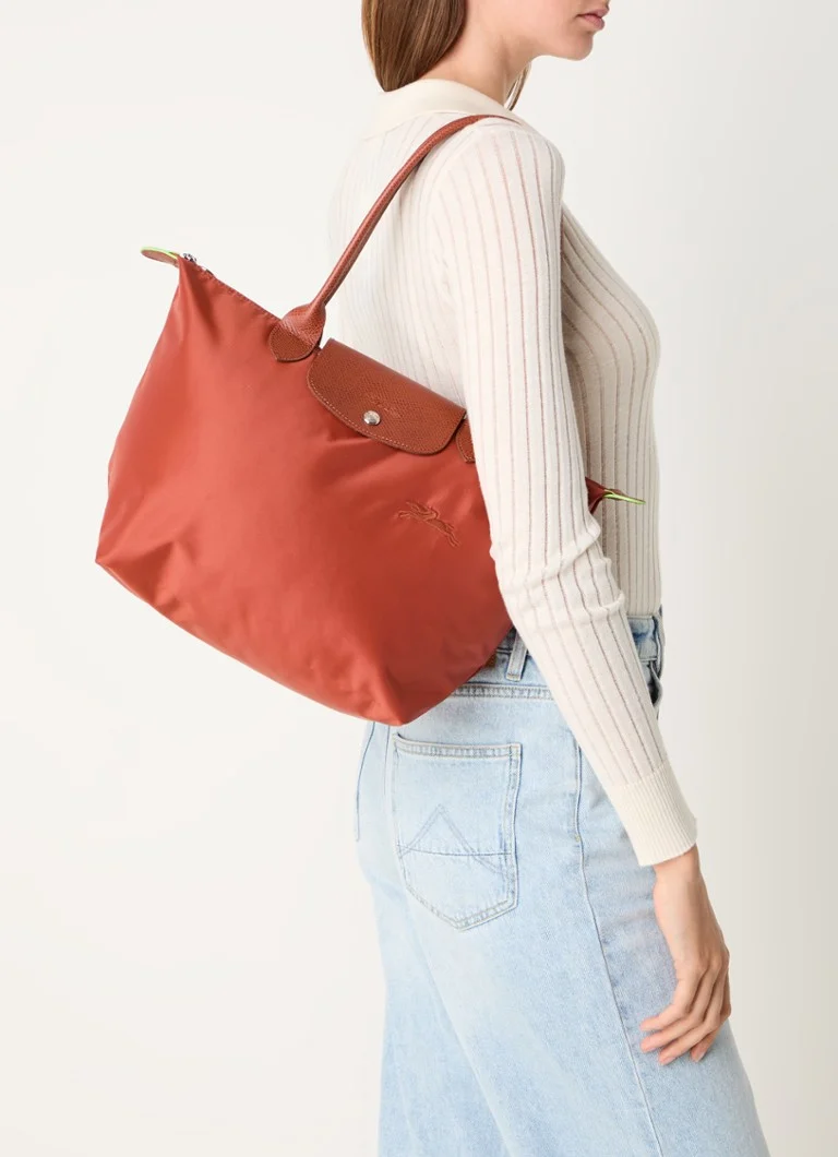 Longchamp Le Pliage Green M -olkalaukku nahkayksityiskohdilla