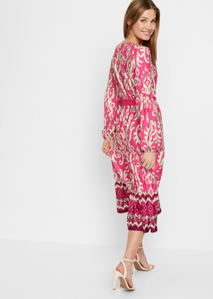 Kleid mit weitschwingendem Rock
