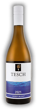Tesch, Deep Blue Spätburgunder Blanc de Noir, trocken, 2021, Nahe  Tesch, Deep Blue Spätburgunder Blanc de Noir, trocken, 2021, Nahe  Tiefgründig, beerig und sanft. Jahrgang 2021 - 0,75	 Liter - Vol 12,5%
