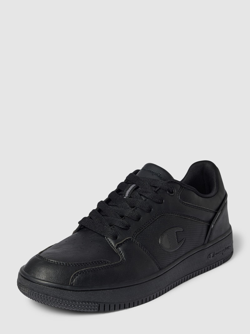 Sneaker mit Label-Detail in schwarz