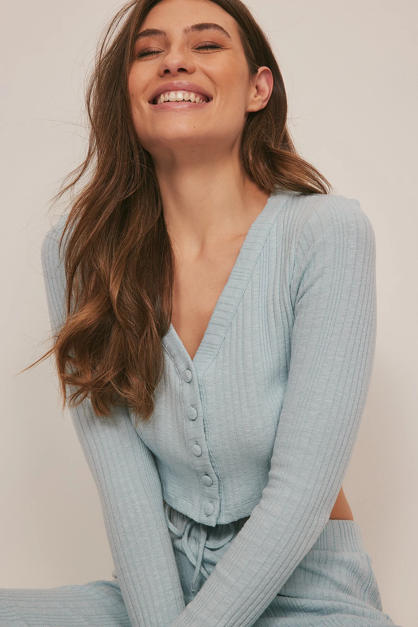 Gerippter kurzer Strick-Cardigan