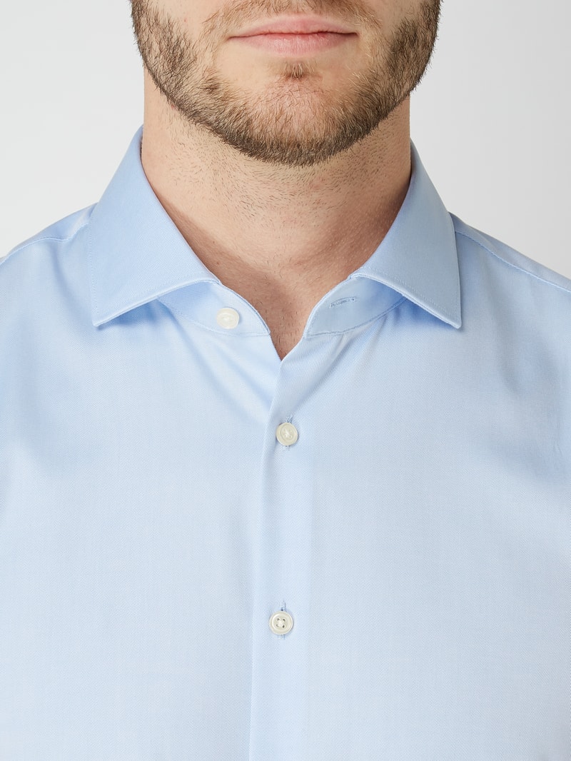 Slim Fit Business-Hemd aus Twill in hellblau