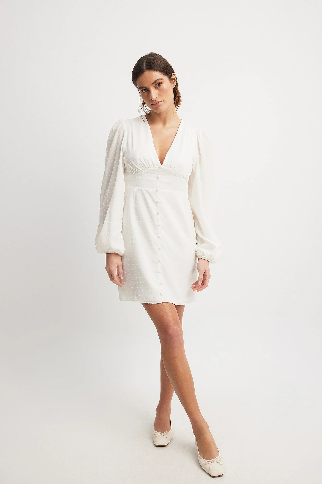 Gepunktetes Dobby-Chiffonkleid