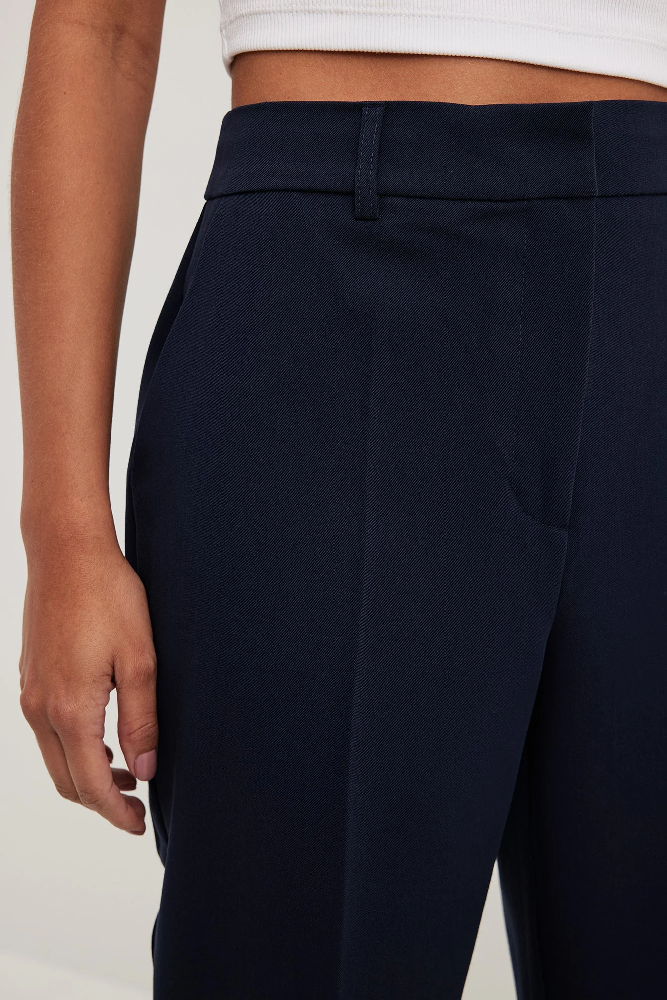 Gerade cropped Anzughose mit hoher Taille
