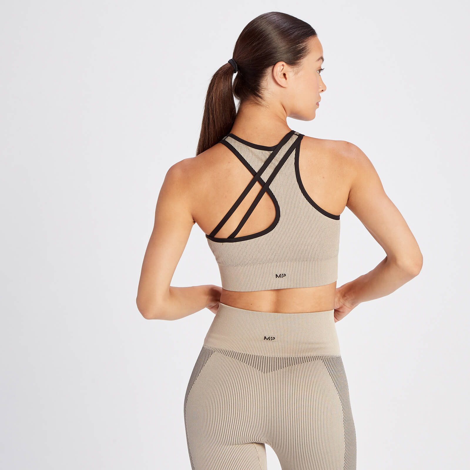 Brassière de sport côtelée sans coutures MP Contrast pour femmes – Sésame/Noir