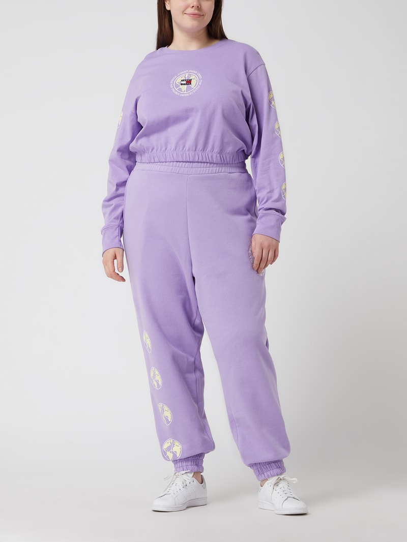 PLUS SIZE Sweathose mit Print in flieder