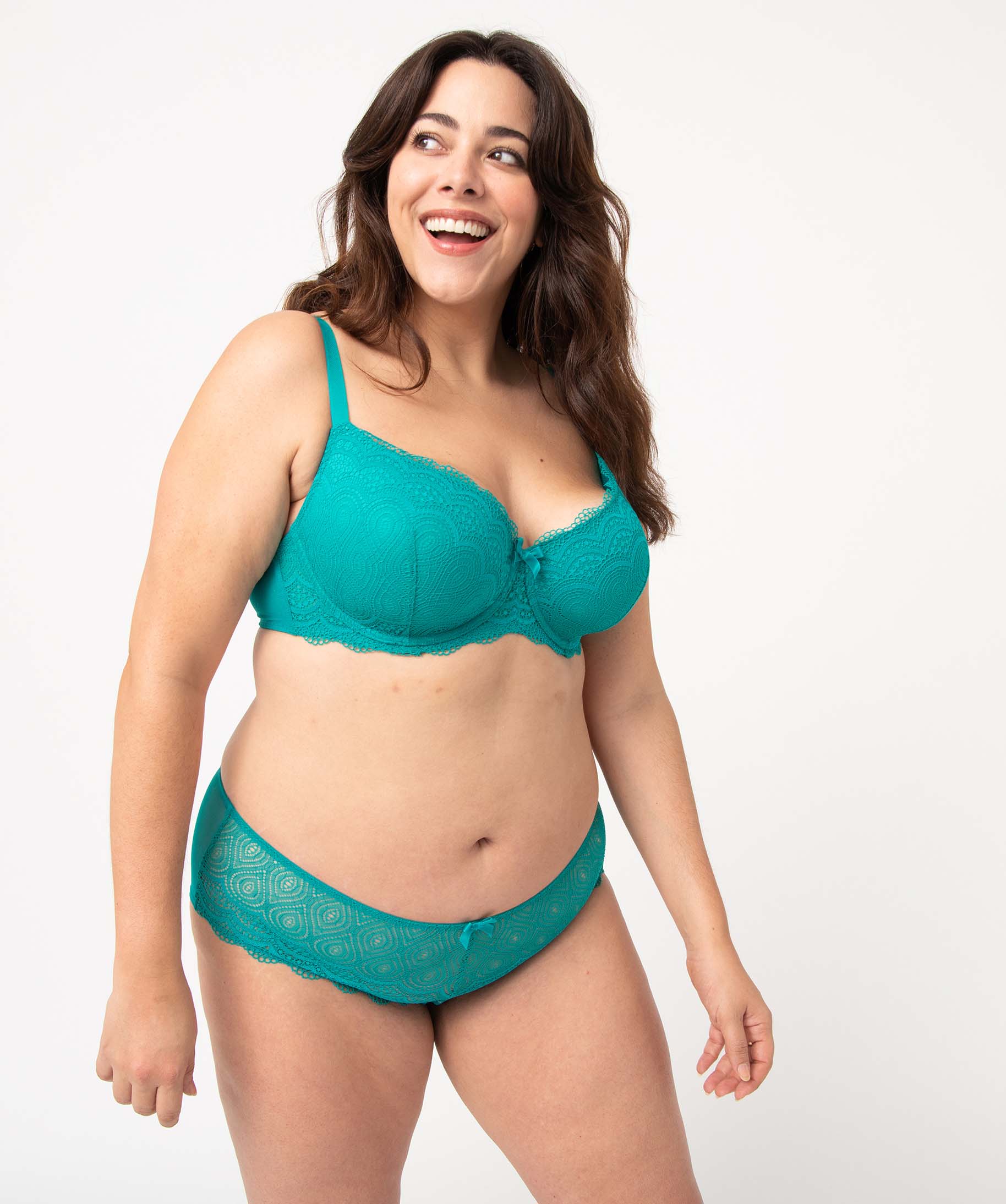 Soutien-gorge grande taille à armatures et coques fines vert | GEMO