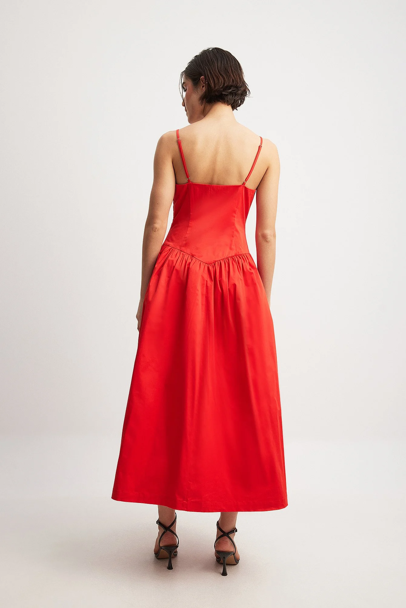 Midikleid mit voluminösem Rock