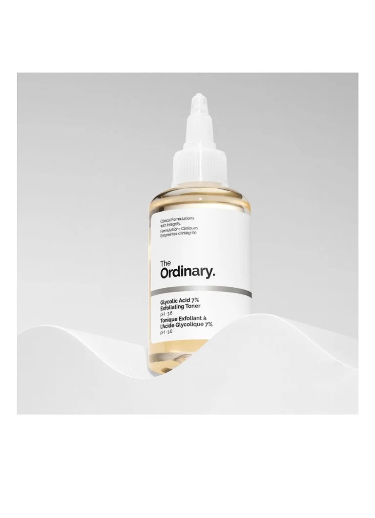 The Ordinary glikolskābes 7% pīlinga šķīdums - gezichtsscrub