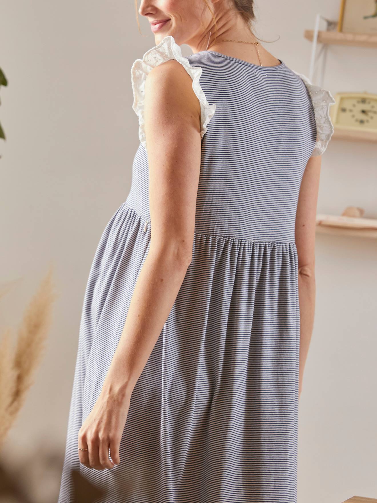 Robe courte sans manches grossesse et allaitement rayée blanc et bleu