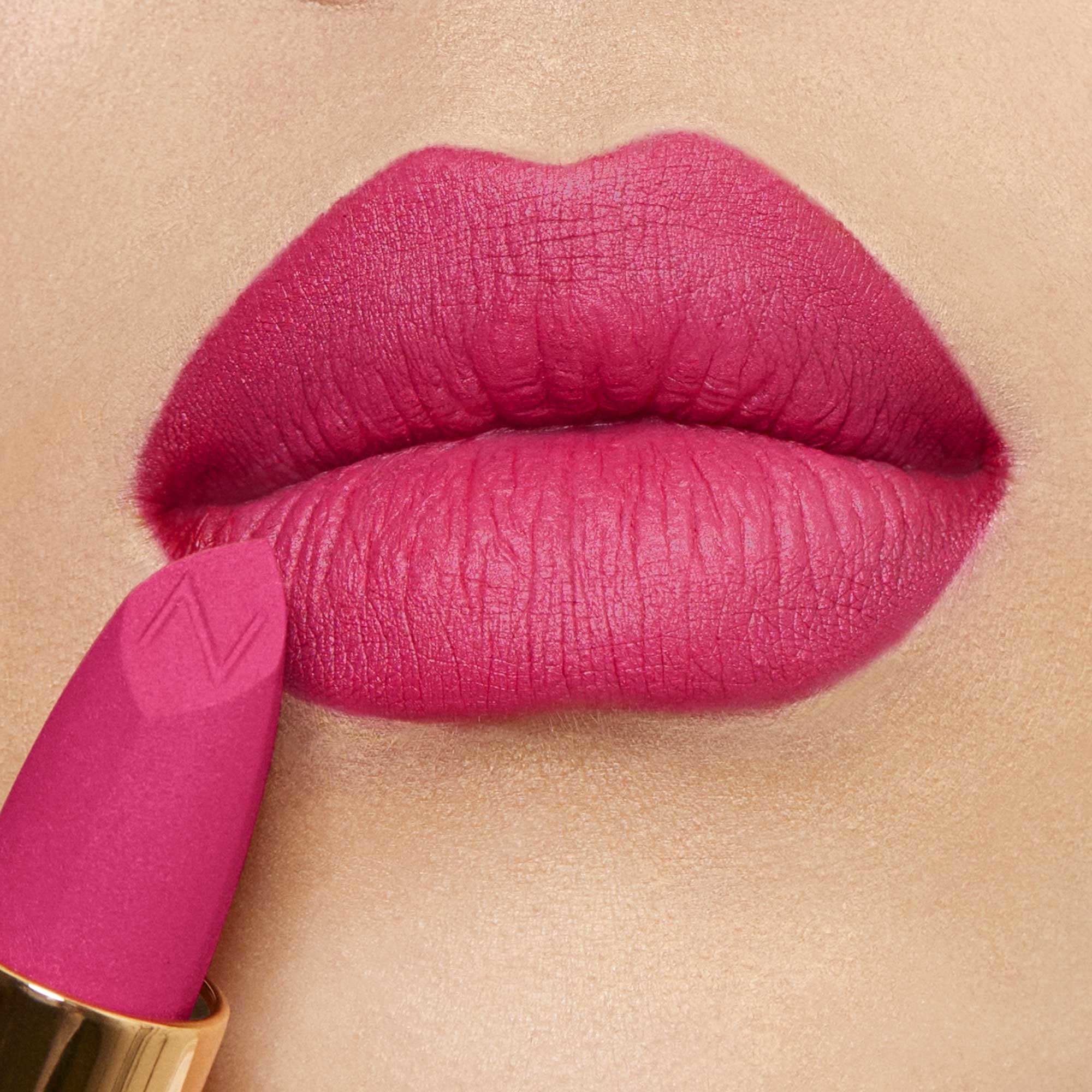 Matte Pleasure Lipstick - Matte leppestift, Leppestift