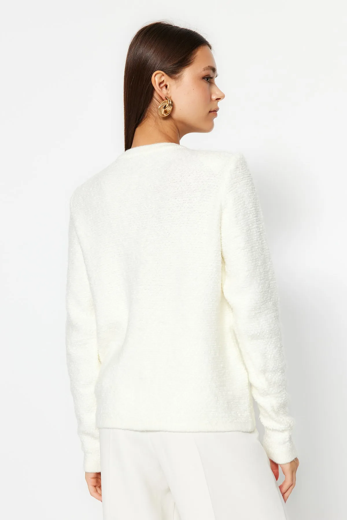 Trendyol Collection  Ecrufarbener, weich strukturierter Strick-Cardigan mit Accessoires TWOAW24HI00039
