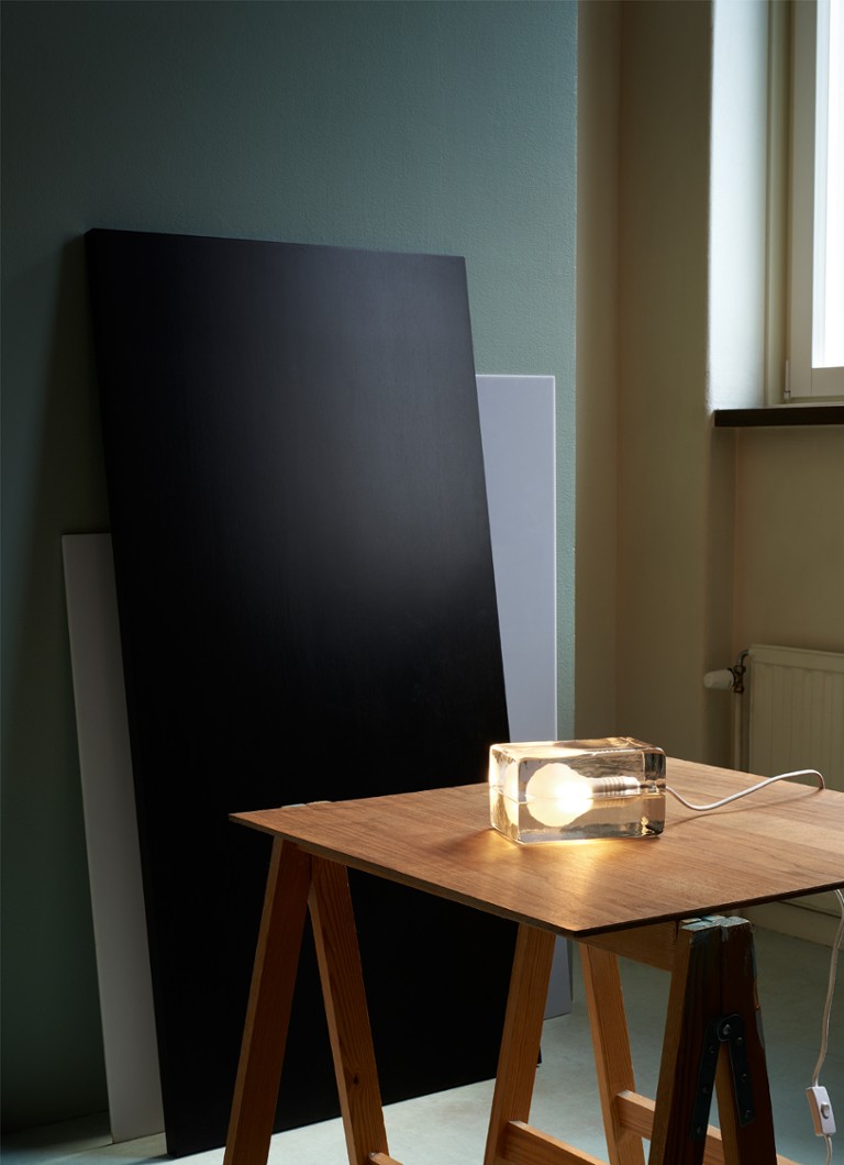Design House Stockholm Block stolna lampa 16 x 16 x 9 cm