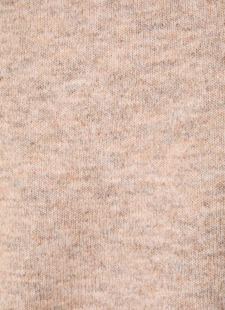 Tricou Kezia de la French Connection, confecționat dintr-un amestec fin de lână cu motiv brodat.