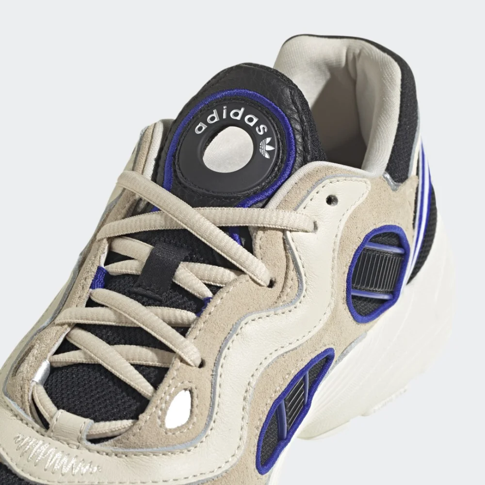 adidas Astir SN HQ4378 / weiss
