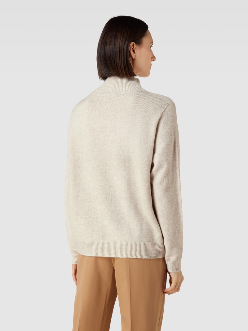 Strickpullover mit Stehkragen in offwhite