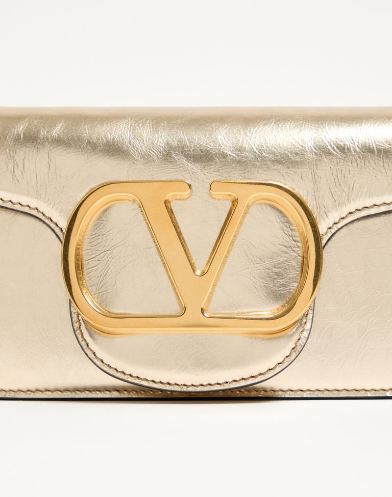 Valentino Garavani Locò kleine schoudertas van gelamineerd kalfsleer