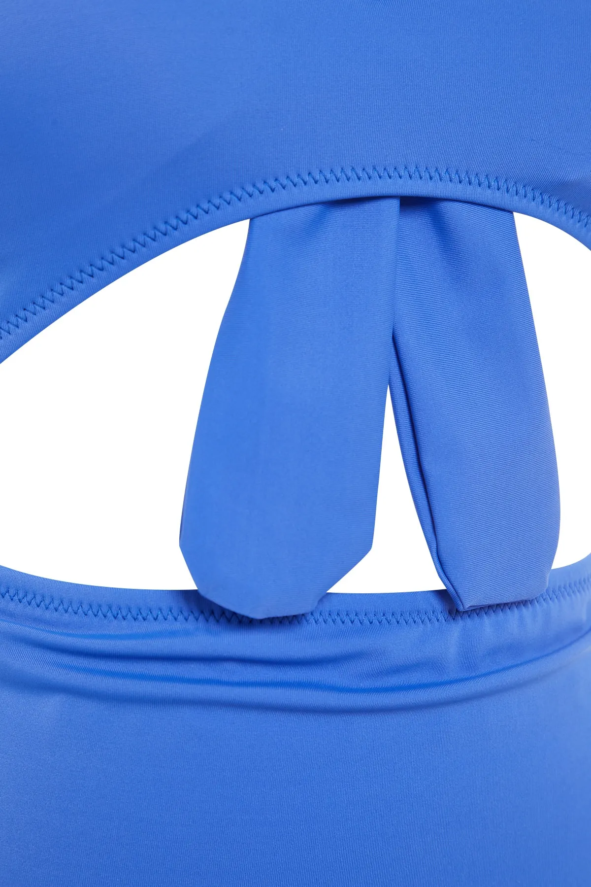 Trendyol Curve  Blauer Badeanzug mit tiefem V-Ausschnitt, Cut-Outs und Bindeband und überzogenem Recovery-Effekt TBBSS22MA0302