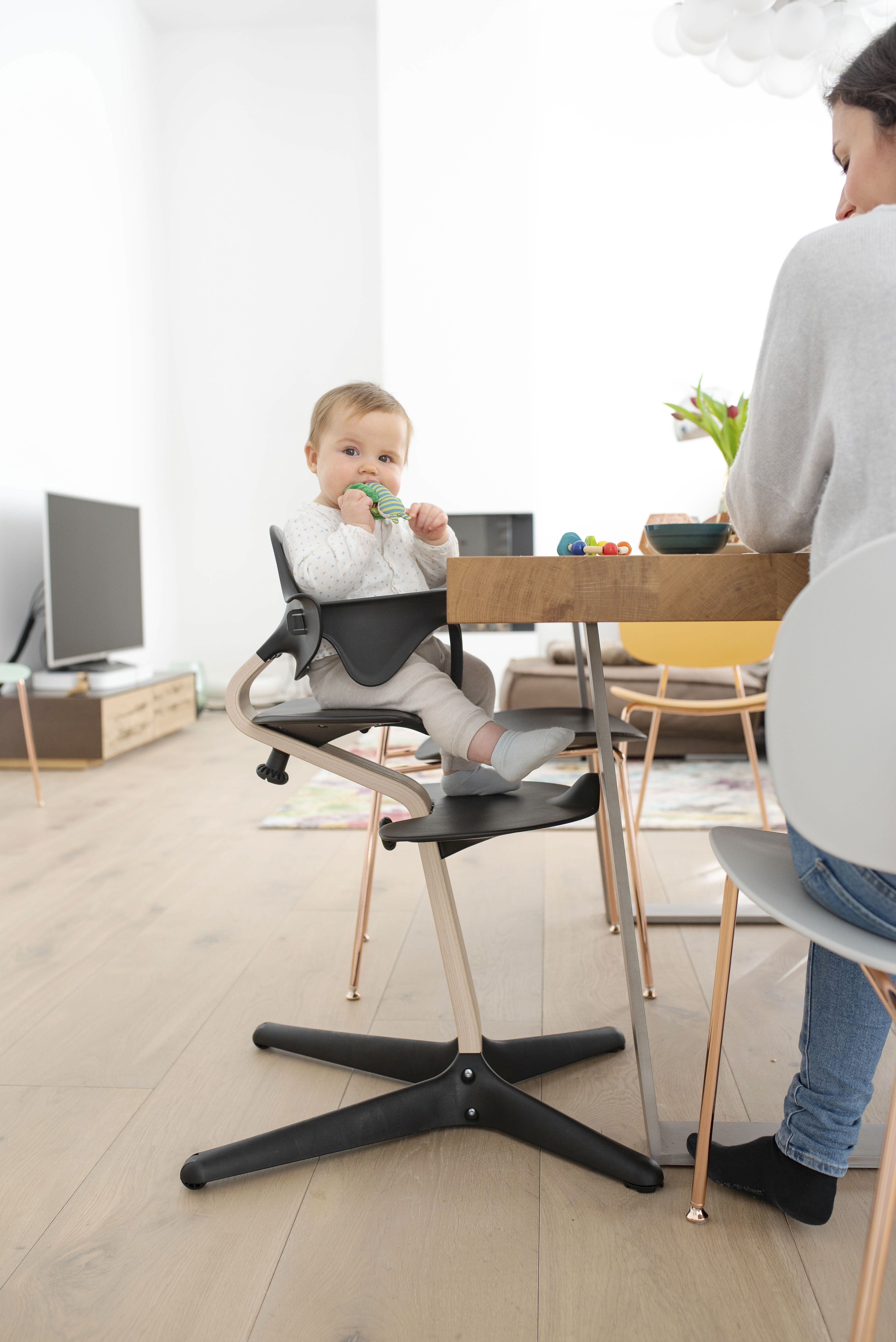 Stokke Hochstuhl Nomi® Kinderhochstuhl mit Stokke® Nomi® Baby Set, Mitwachsender Hochstuhl