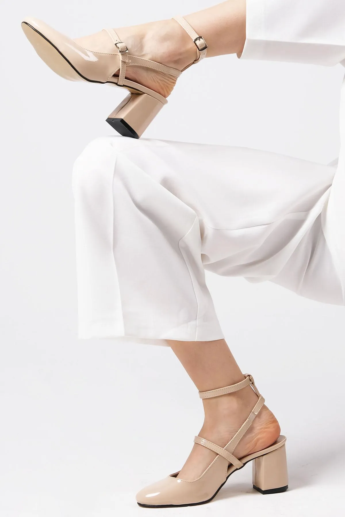 Mio Gusto  Inessa Nude offene Damenschuhe mit Absatz